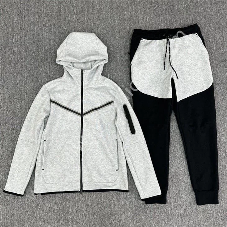 Tracksuit Manufacturer
